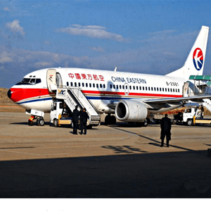 珠海机场货运航空快运业稳步发展的原因是什么？